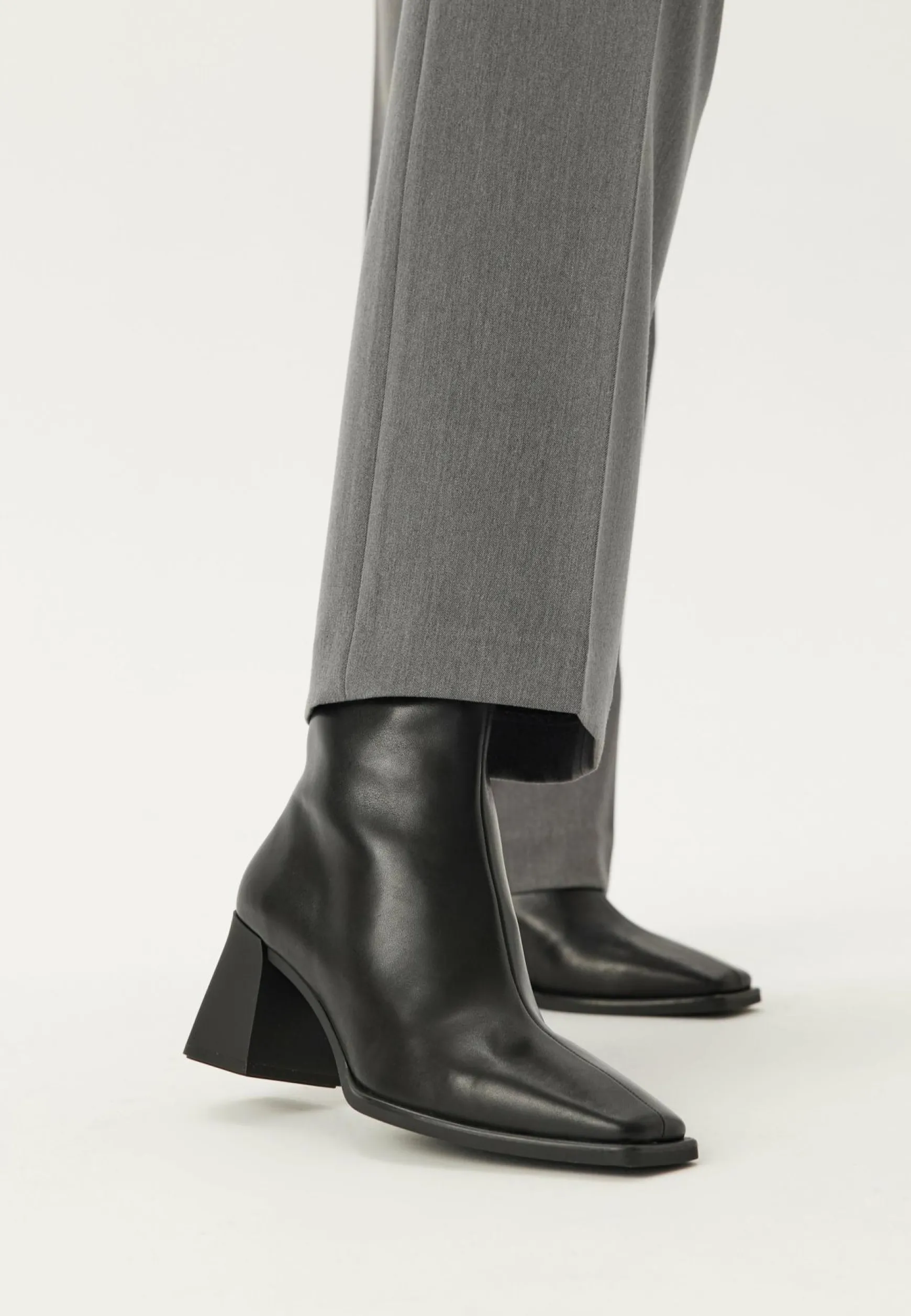 Hedda Leather Boots