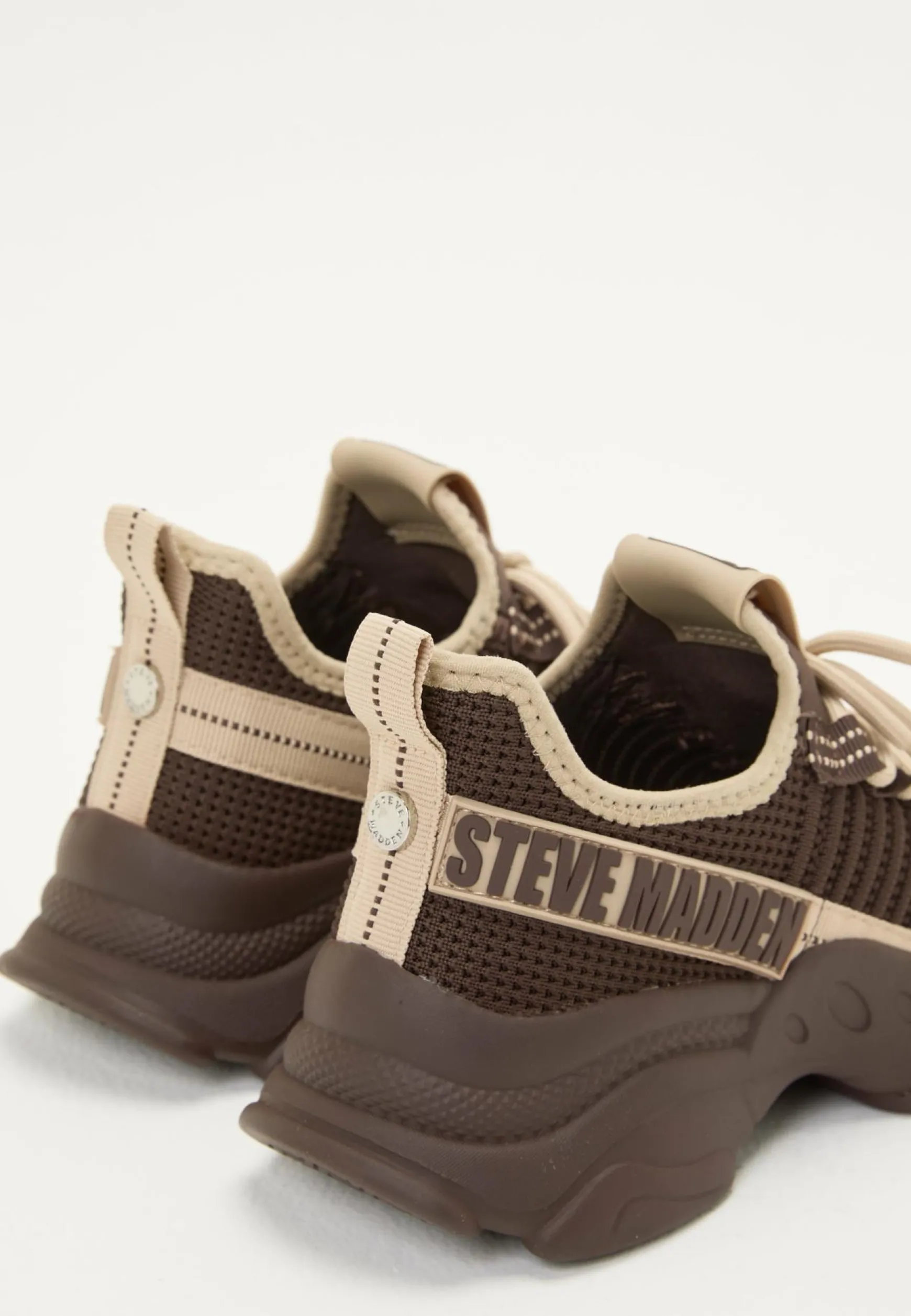 Mac-E Sneaker