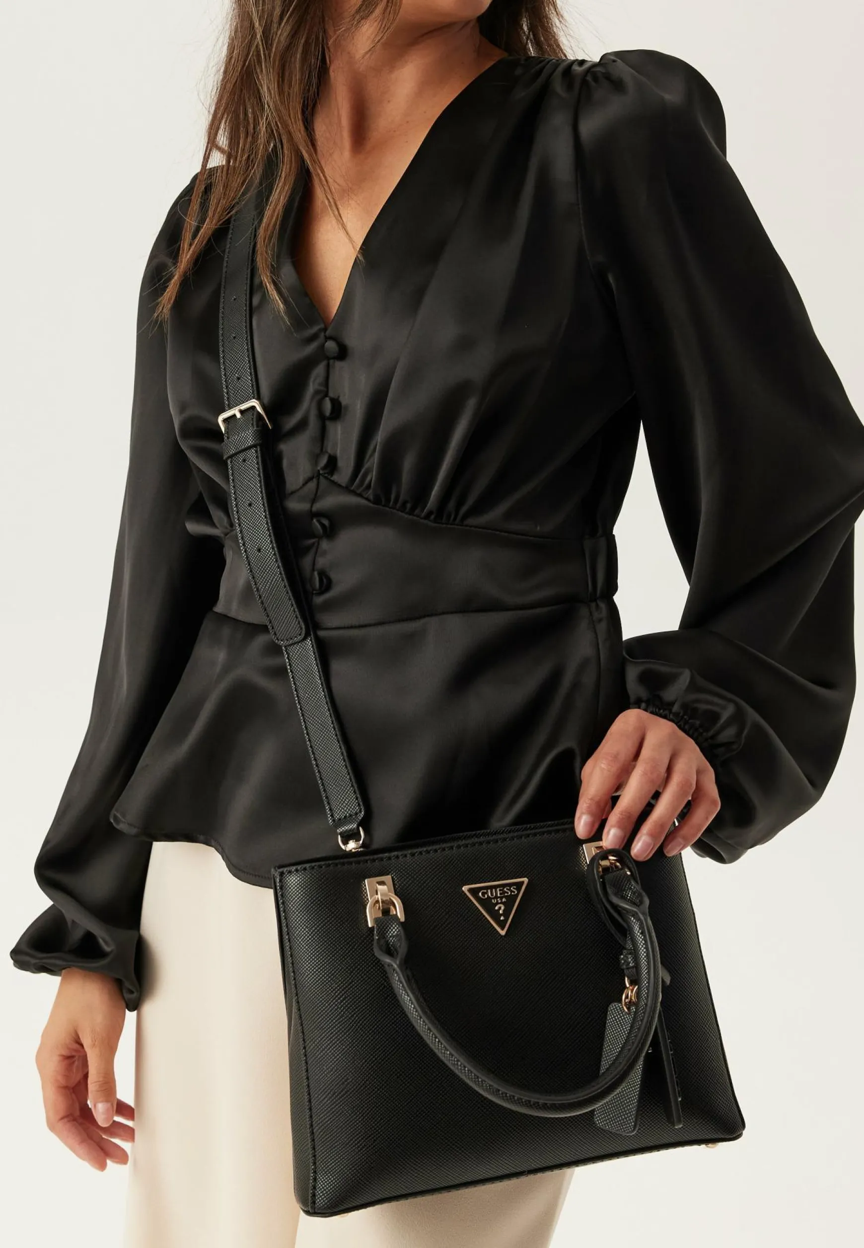 Noelle Ii Sml Multi Comp Satchel