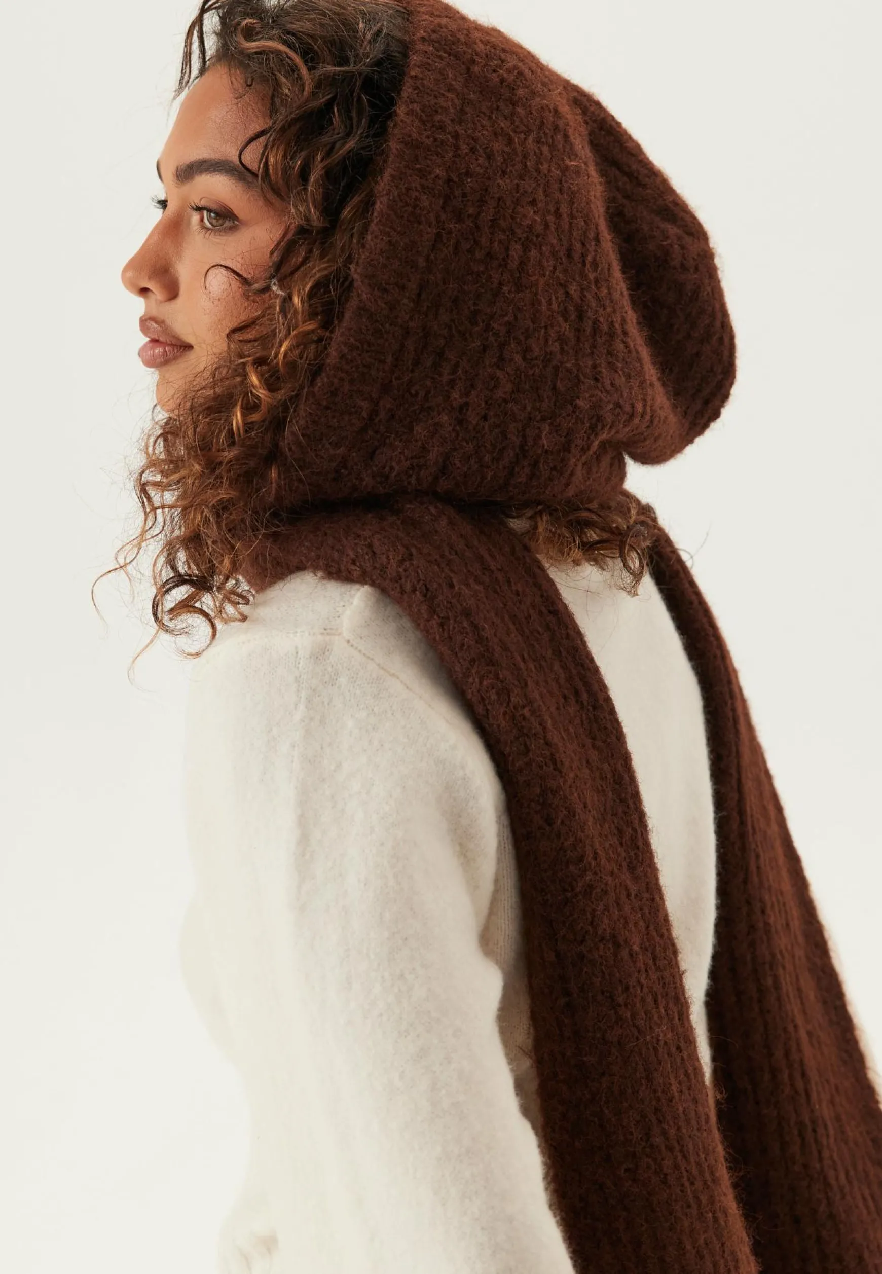 Objmilu Scarf Knit Balaclava