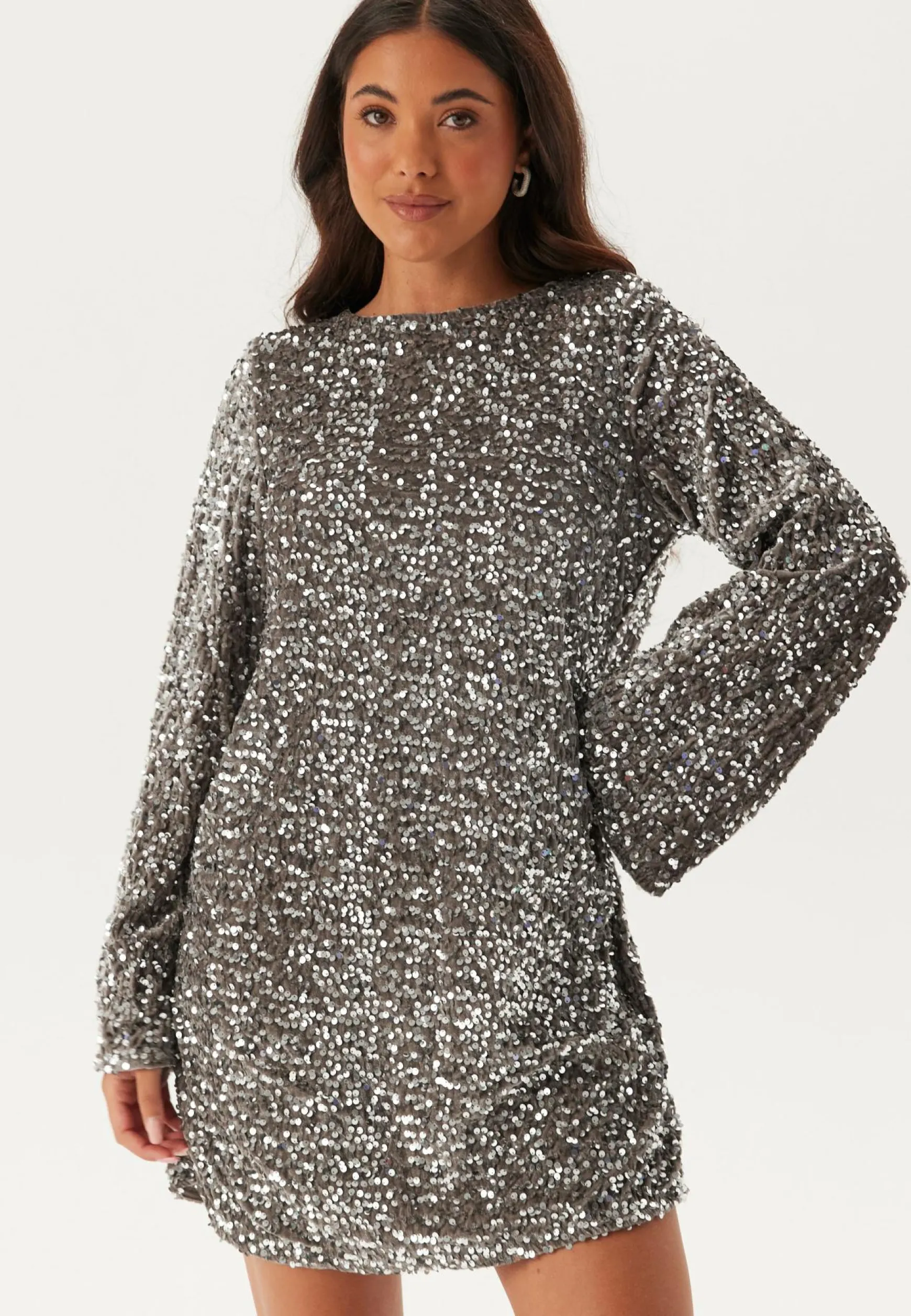 Pckam Ls Deep Back Bow Dress
