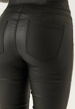 Push-up Coated Slim Trousers