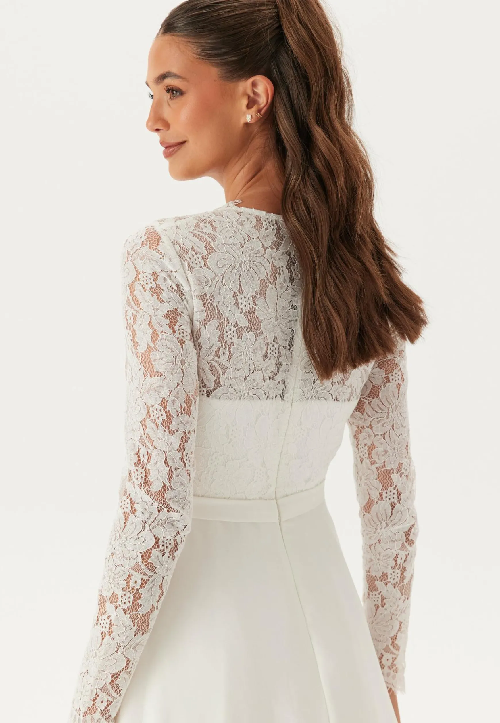 Scallop V-Neck Lace Gown