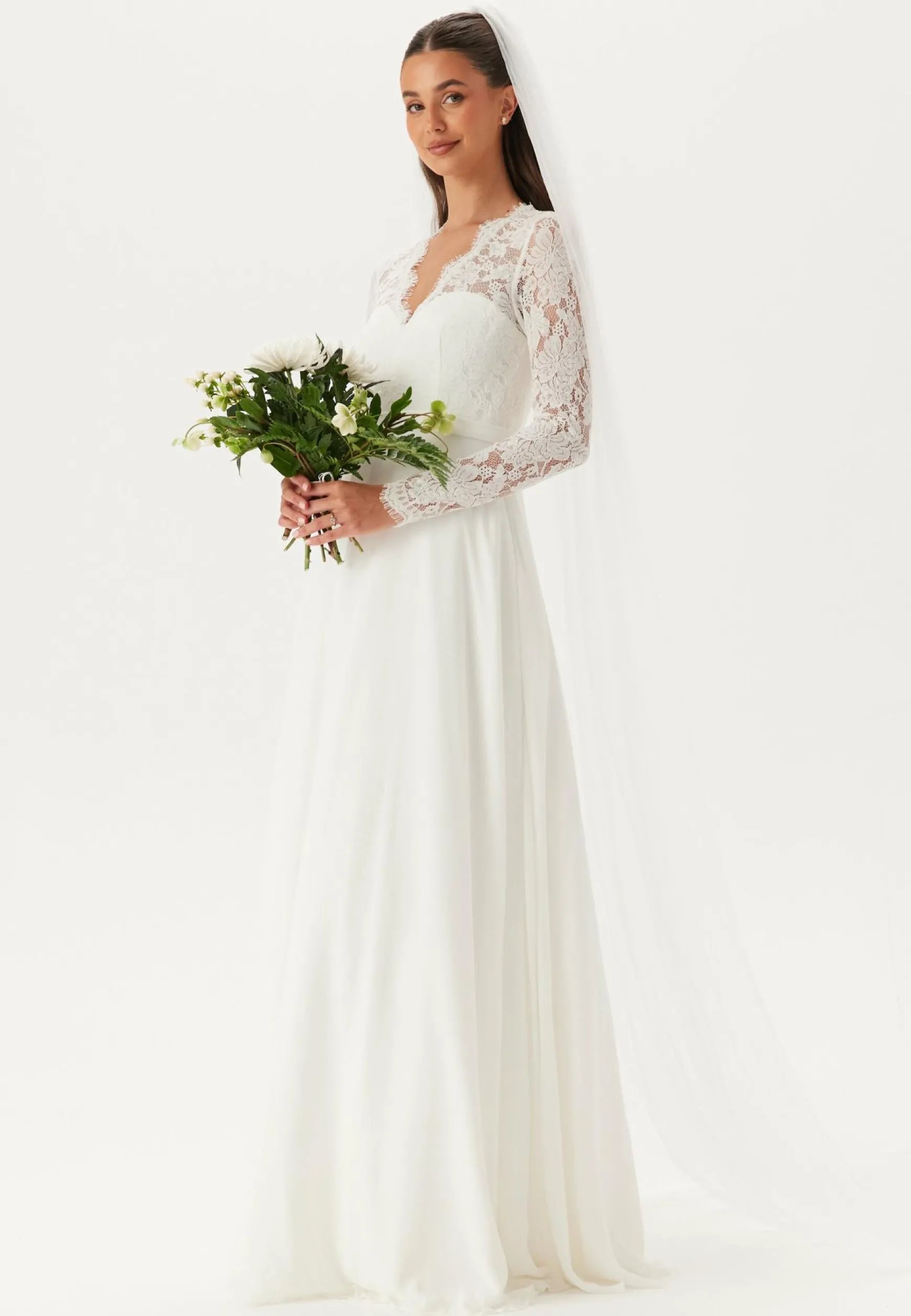 Scallop V-Neck Lace Gown