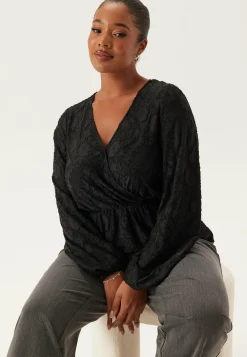 Structure Floral Top