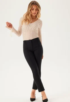 Vichikka L/S V-Neck Top