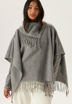 Vifjolira High Neck Poncho