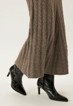 Virelli Ankle Cable Knit Skirt