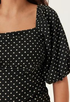 Volume Sleeve Top
