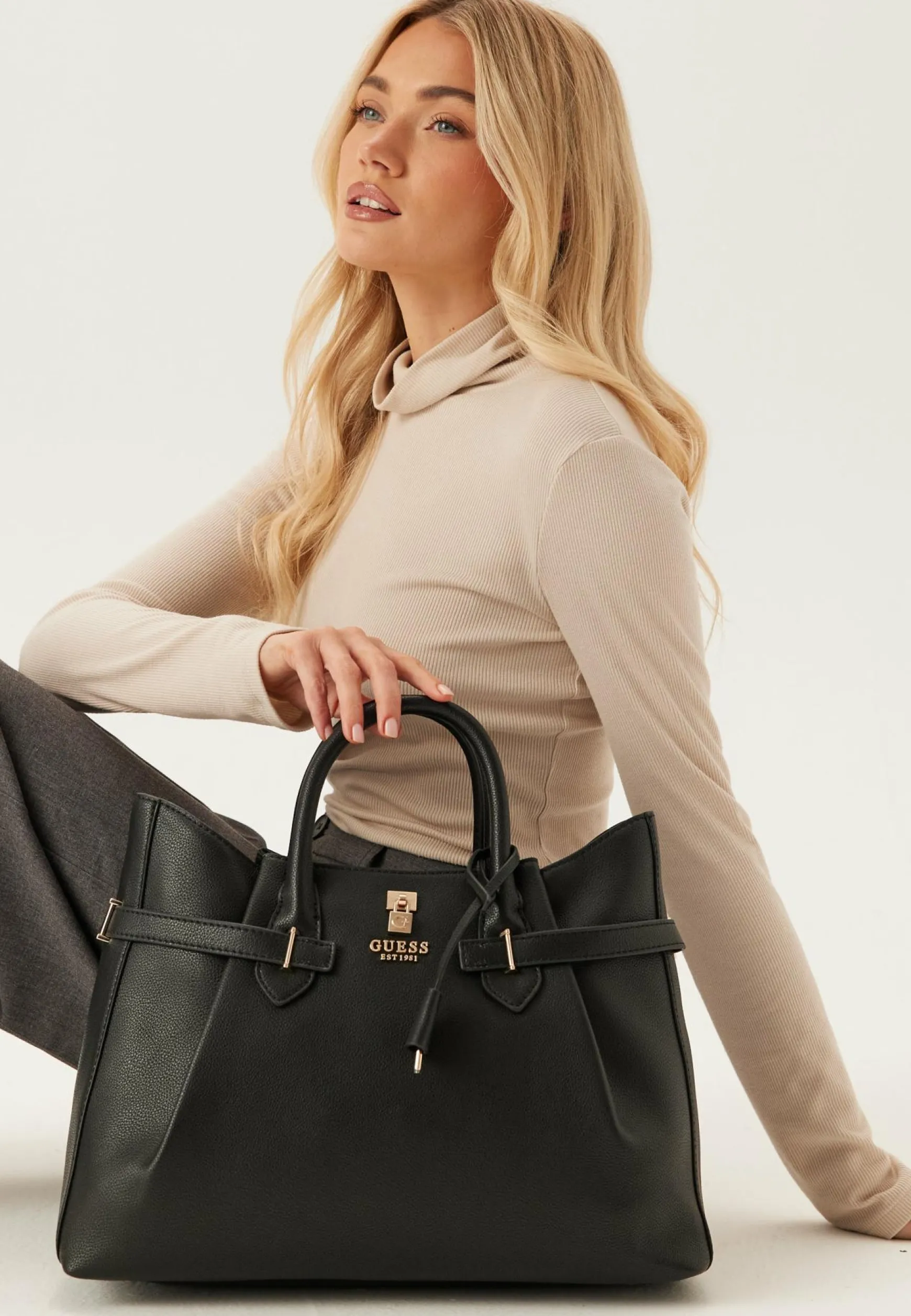 Yesba Girlfriend Satchel